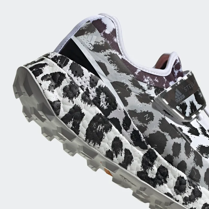 Adidas Stella McCartney x Outdoor Boost RAIN.RDY ‘Leopard Print’ Cloud White/Core Black/Solar Orange (FV7461)
