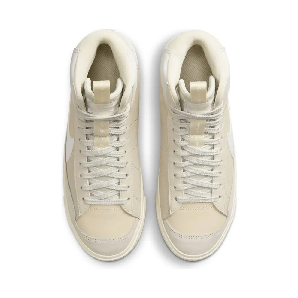 Nike Blazer Mid ’77 D Older Kids’ White (DQ6084-100)