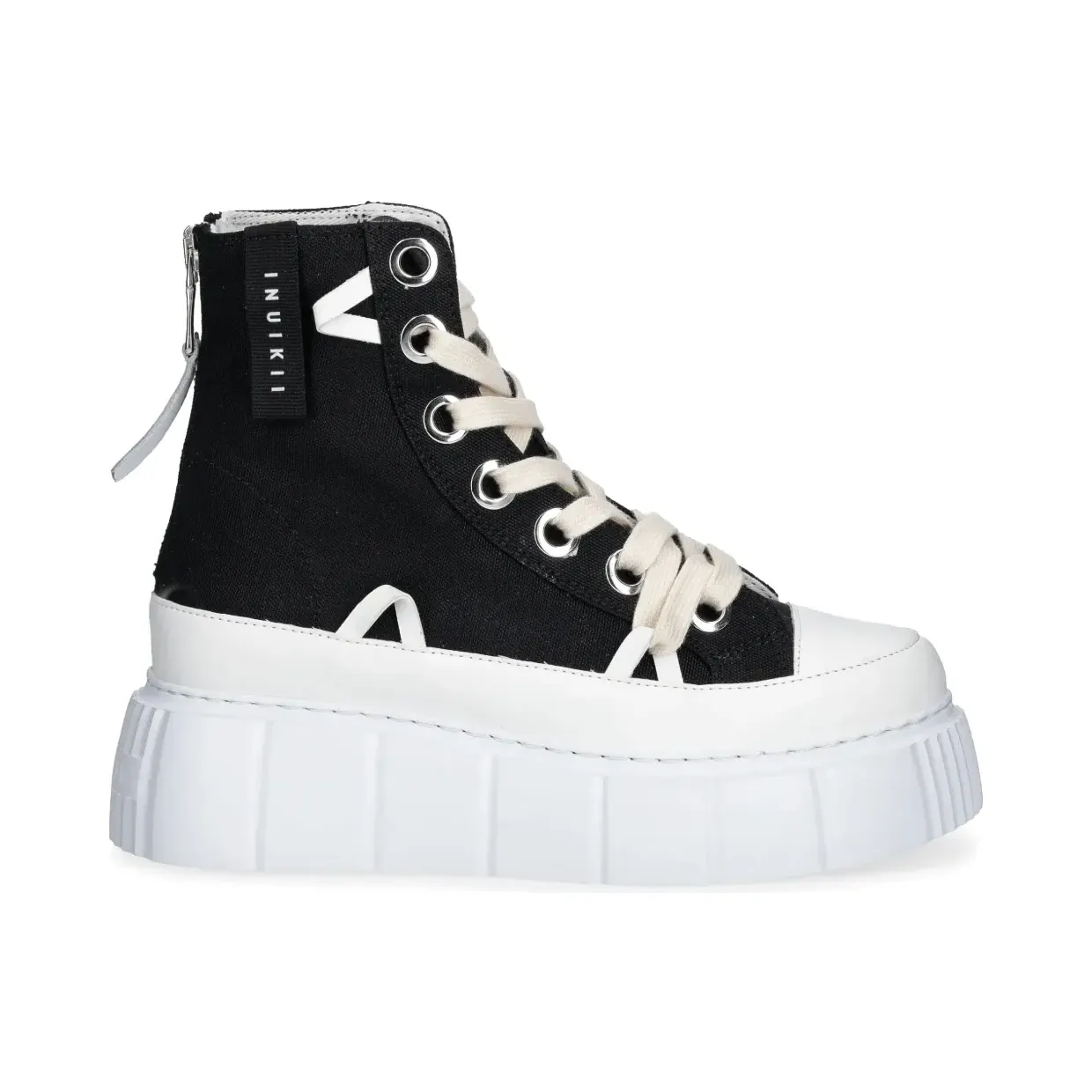 Inuikii Matilda aus Canvas “Black” (10010020012000)