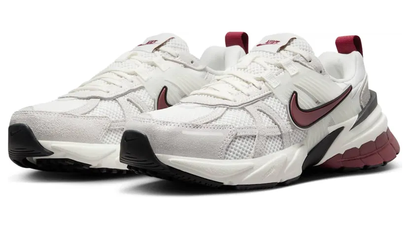 nike-v2k-run HQ3500-100