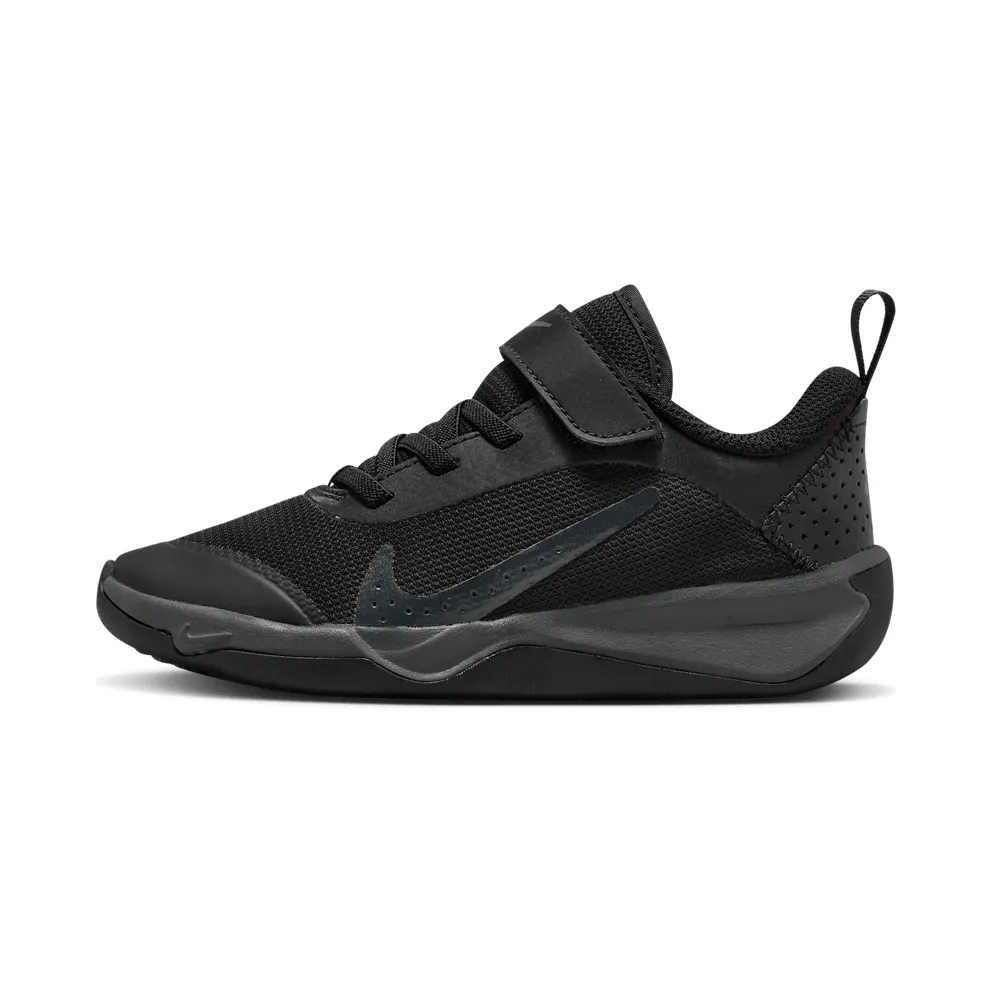 Nike Omni Multi-Court Younger Kids’ Black (DM9026-001)