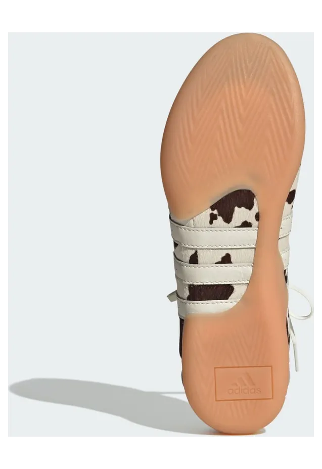 adidas Taekwondo Mei “Cow Print” (KJ0229) — koeienprint op een ballerina-silhouet (3)