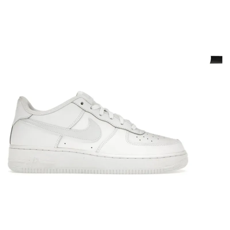 Nike Air Force 1 Older Kids’ White (CT3839-106)