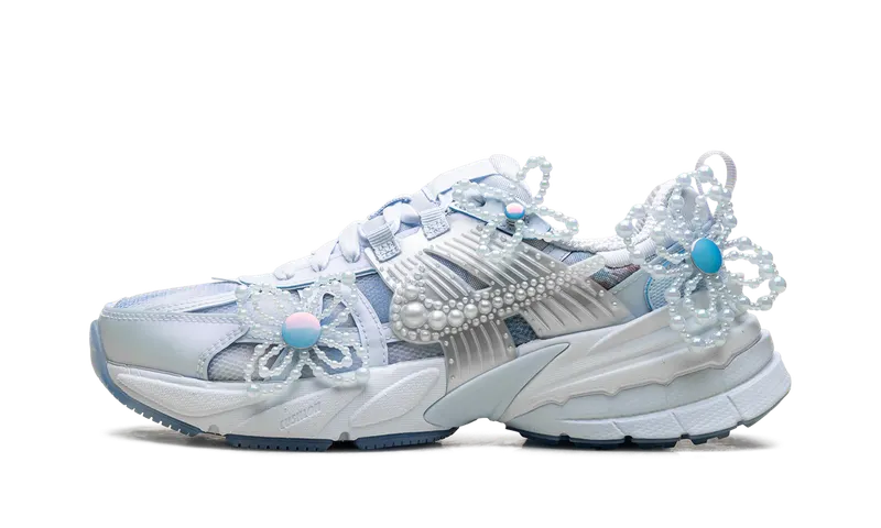 Nike V2K Run “Susan Fang” (IB7426-400)