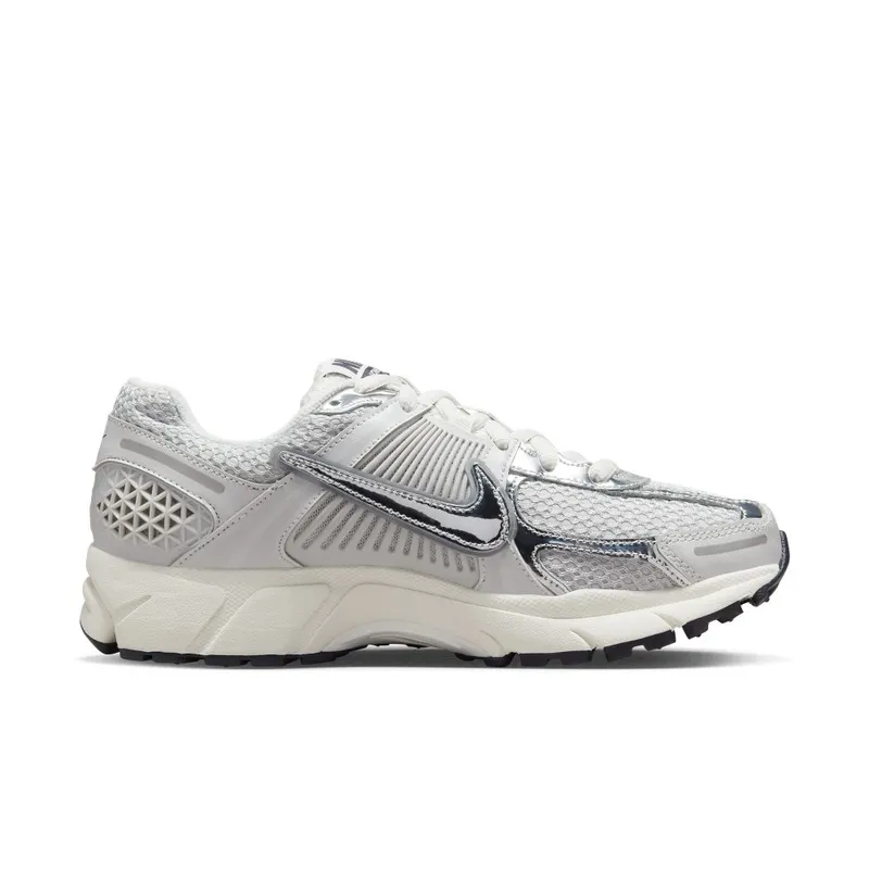 Nike Zoom Vomero 5 Photon Dust/Gridiron/Sail/Chrome (FD0884-025)
