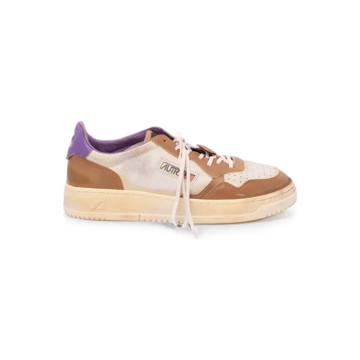 Autry Medalist distressed leather “White” (AVLMHK01)