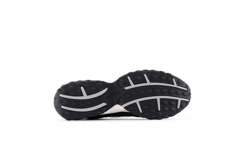 New Balance 204L BLACK with SEA SALT (U204L5ED)