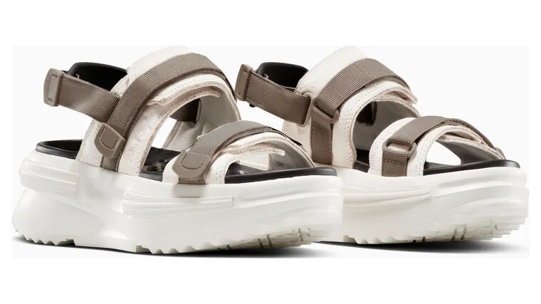 converse-sneaker A15096C