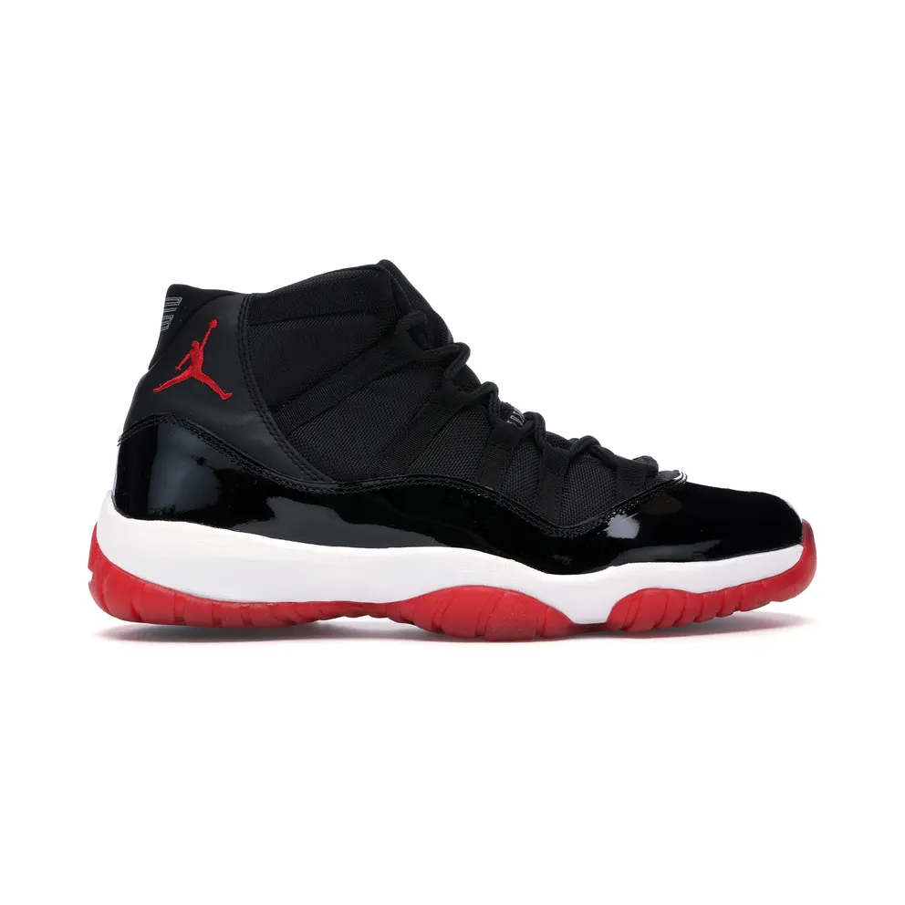 Jordan 11 Retro Playoffs (2001)