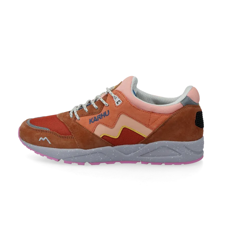Karhu Aria 95 (brown sugar/ almost apricot) – F803096