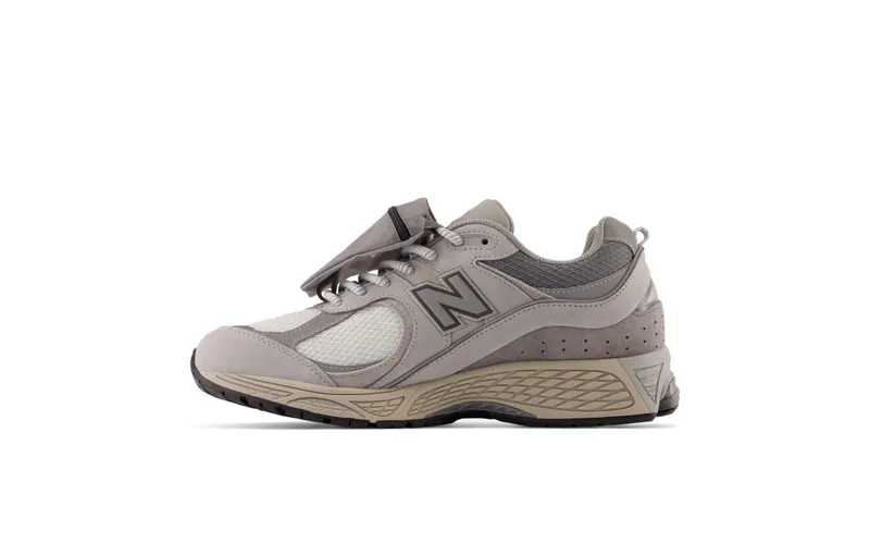 New Balance 2002R “Grey Pocket” (M2002RVC)