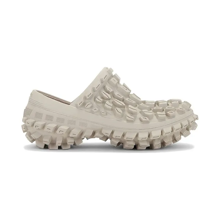 Balenciaga Defender Clog Beige (735252 W3CV2 9700)