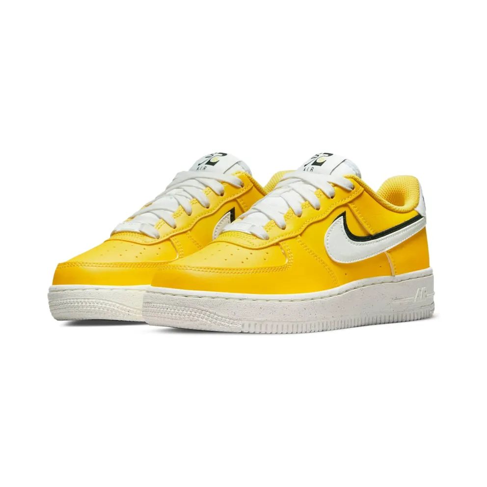 Nike Air Force 1 LV8 Older Kids’ Yellow (DQ0359-700)