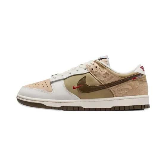 Nike Dunk Low SE LNY low-top sneakers met patroon – Beige (IQ1118)