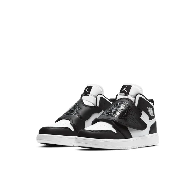 Sky Jordan 1 Black Whtie (BQ7197-010)