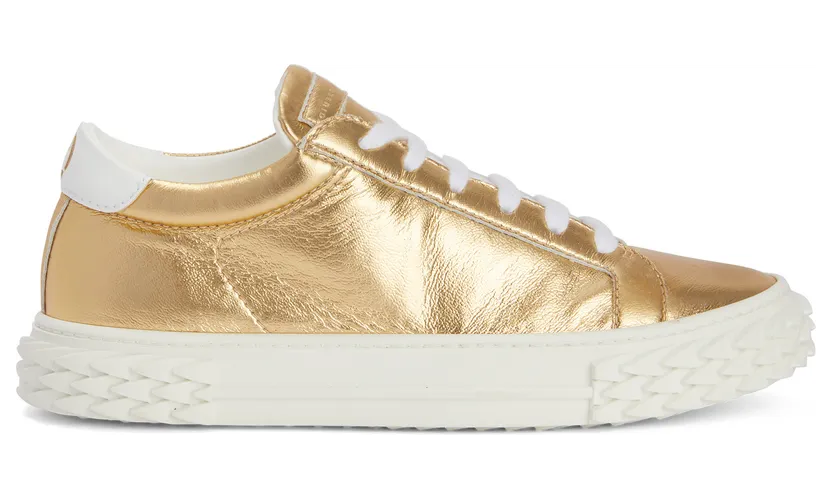 Giuseppe Zanotti Sneaker basse confectionnée en tissu synthétique doré fabriqué à partir de cuir recyclé, avec un logo blanc sur le talon. l’étiquette signature » ton sur ton estampée au laser sur la languette et la semelle blabber » en caoutchouc biosourcé blanc cass (RS20056005)