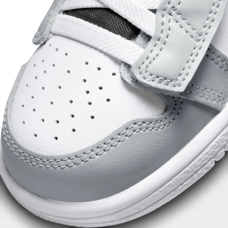 air-jordan-1 AR6352-078