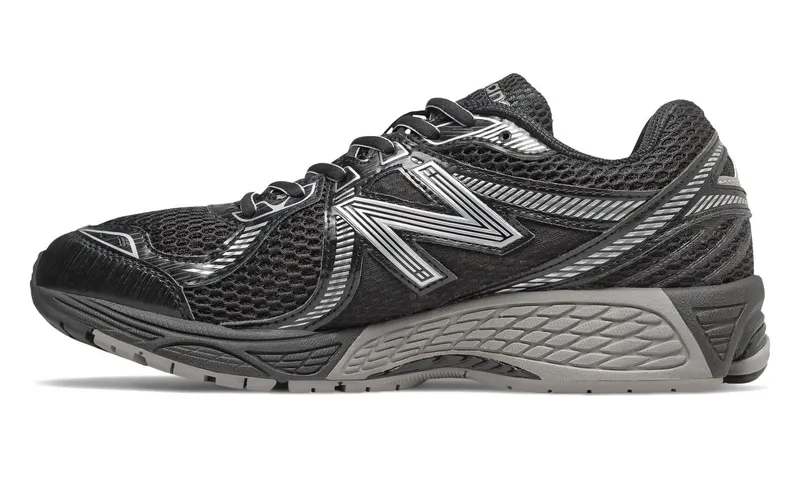 New Balance 860v2 Black Silver (ML860XC)