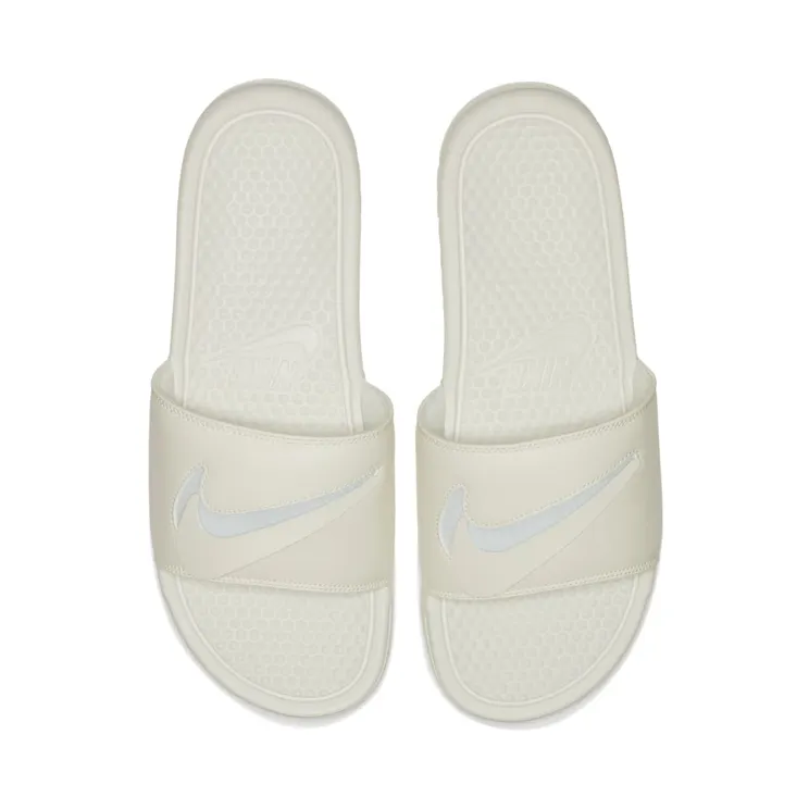 nike-benassi AQ8614-101