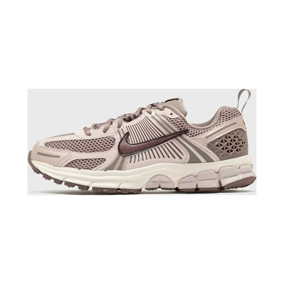 Nike Vomero 5 Taupe Haze Silt Red Tattoo