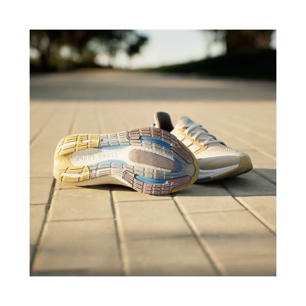 adidas Ultra Boost Light Crystal Sand Preloved Fig Blue Burst (IE5834)