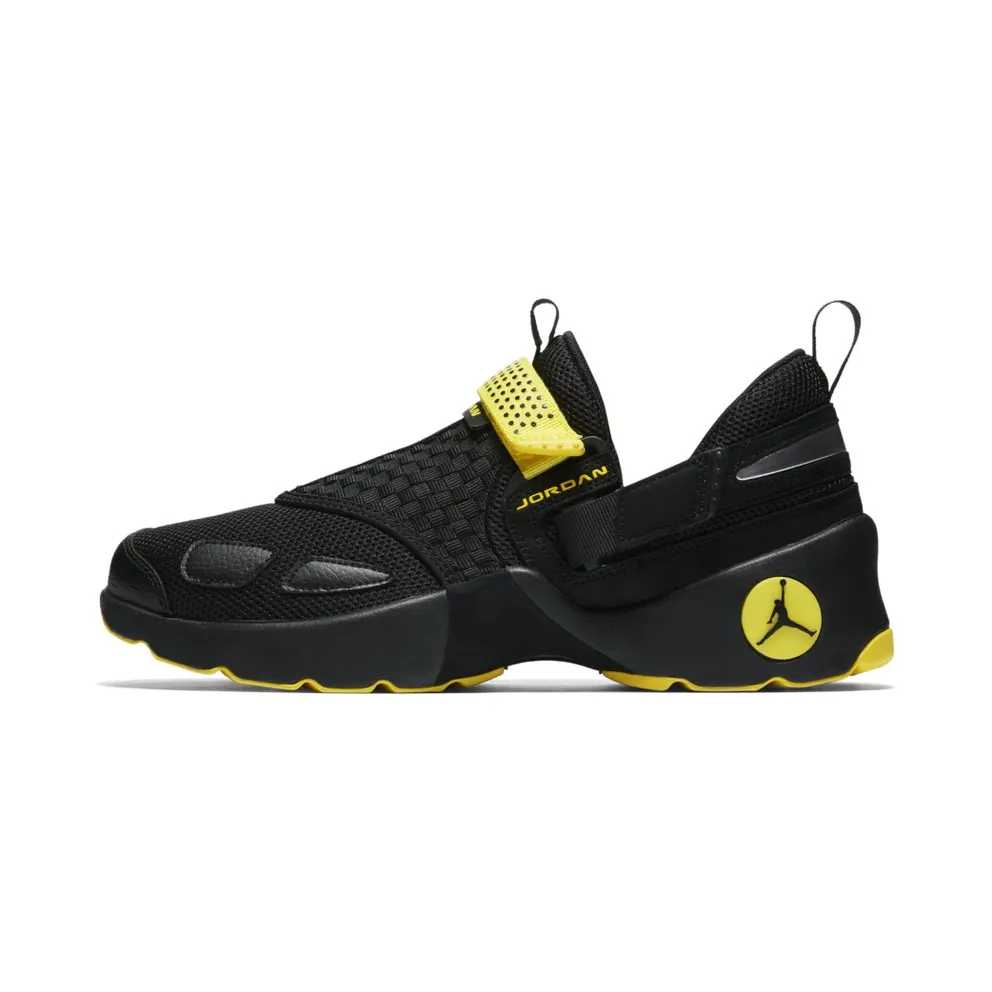 Jordan Trunner LX Thunder Black/Black-Opti Yellow (897992-031)