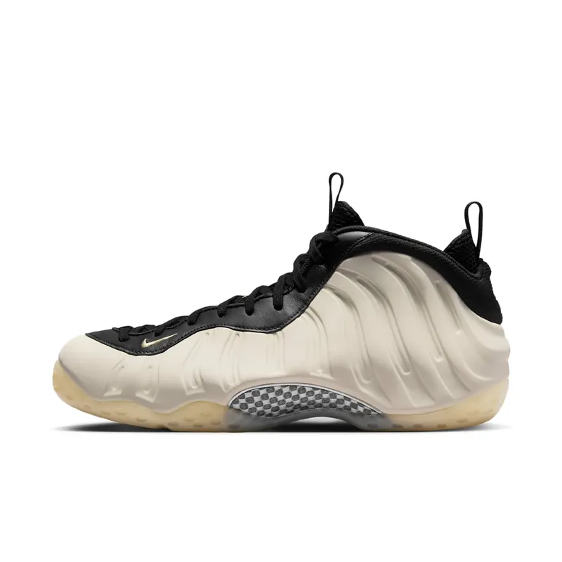 Nike Air Foamposite One (black / team gold / lt orewood brown / chrome) – FD5855-002