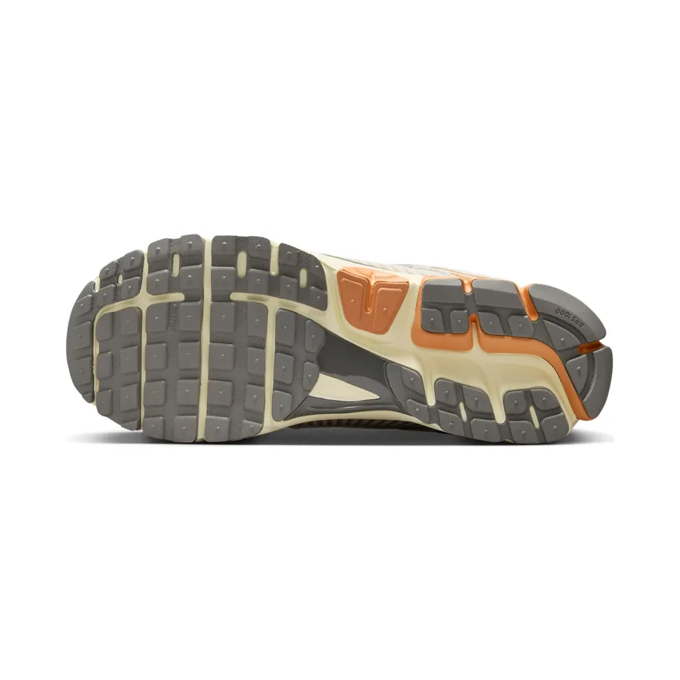 Nike Zoom Vomero 5 (phantom / flat pewter / copper moon) – IB7469-030