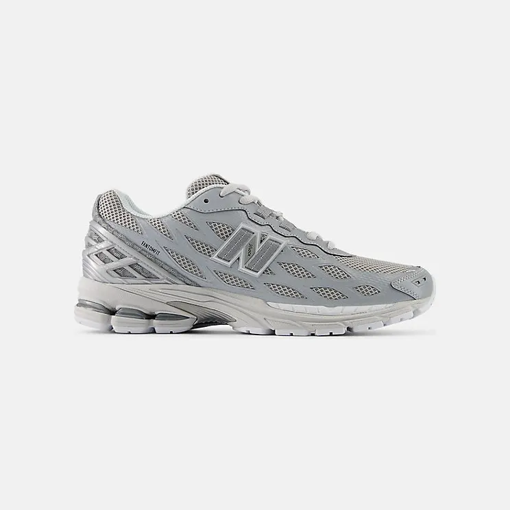 New Balance 1906W “Silver Metallic” (U1906WFE)