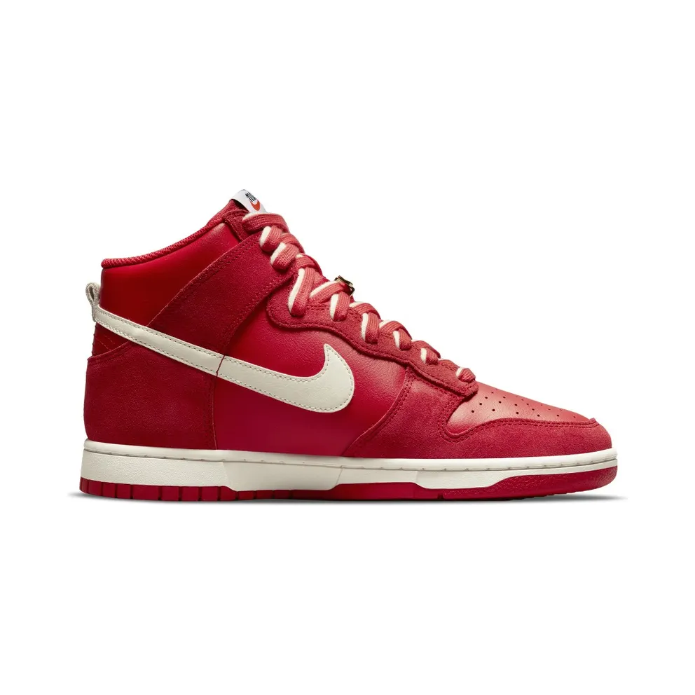 Nike Dunk High First Use (2021) – “University Red / Sail” (DH0960-600)