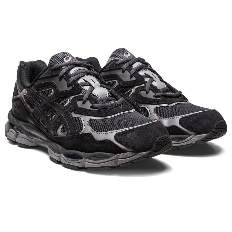 ASICS GEL-NYC “Graphite Grey Black” (1201A789-020): grijs op de doos, zwart aan je voet (2)