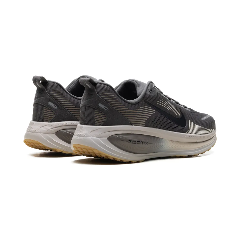 Nike Vomero 18 “Medium Ash College Grey” (HM6803-215)