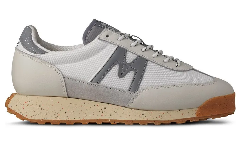 Karhu Mestari – “Flow State Pack – Lily White” (F840007)