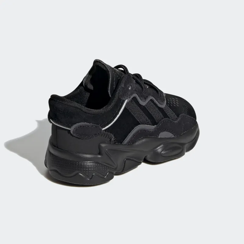 Adidas OZWEEGO Core Black / Core Black / Night Metallic (EF6300)