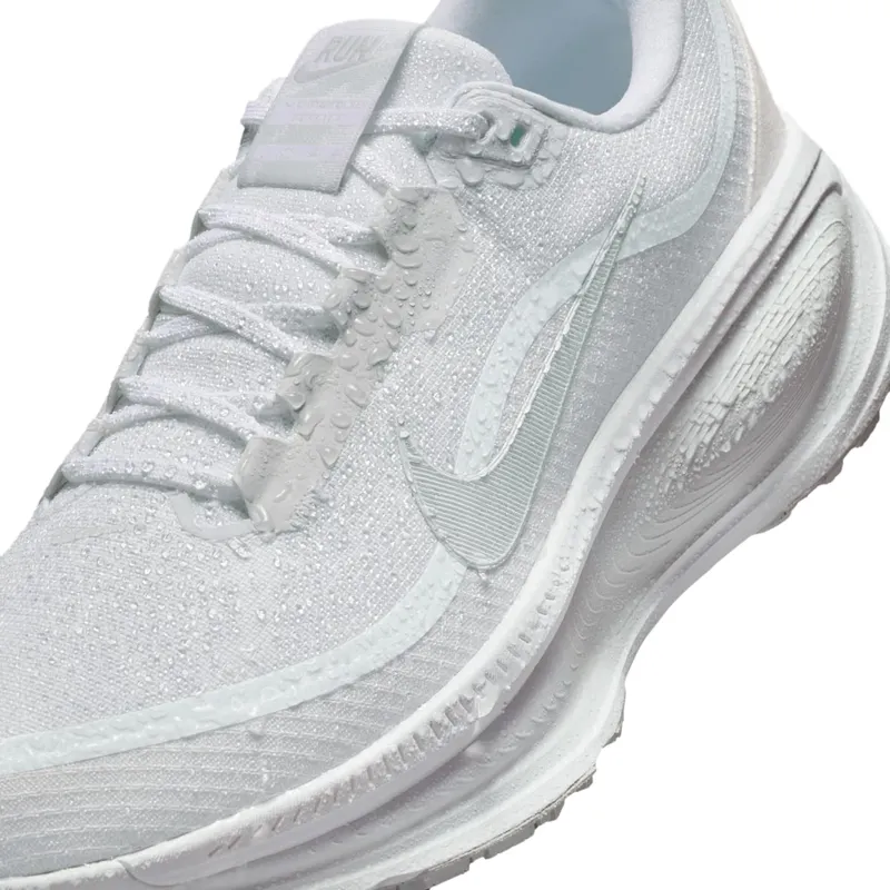 nike-vomero HQ7001-100