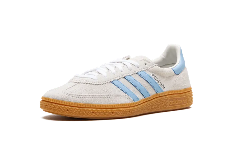 adidas Handball Spezial “Alumina”: beige en lichtblauw in balans (3)