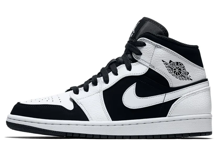 Air Jordan 1 Mid “White / Black” (554724-113)