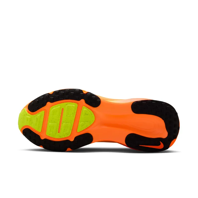 Nike Vomero 18 “Orange Chalk Black Volt” (HM6803-700)