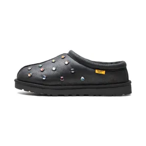 Ugg Tasman Slipper “Gallery Dept. – Black” (1166950-BLK)