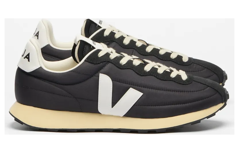 Veja sneaker Zwart / Wolwit (RM3421924A)
