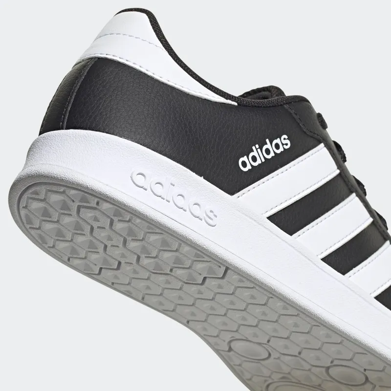 Adidas Breaknet Core Black / Cloud White / Core Black (FY9507)