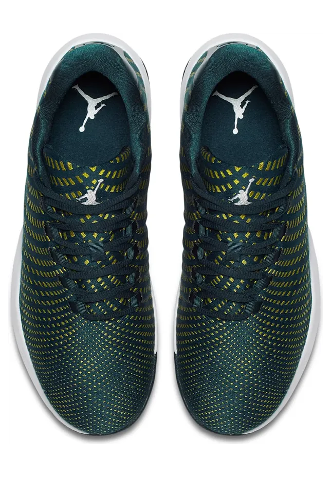 jordan-b-fly 881444-405
