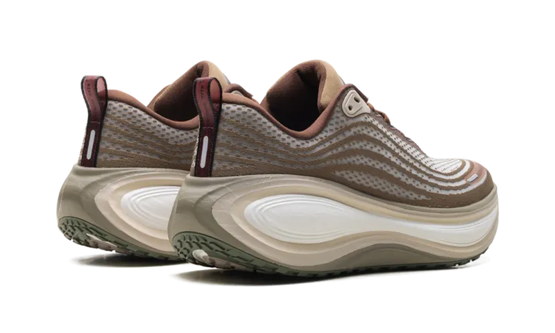 Nike Vomero Plus “Off Noir Pecan Phantom” (IO4482-001)