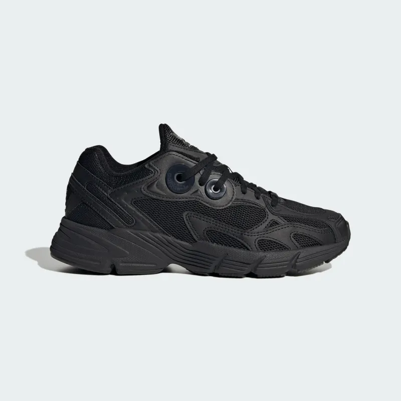 adidas Astir Core Black / Core Black / Core Black (IE9888)