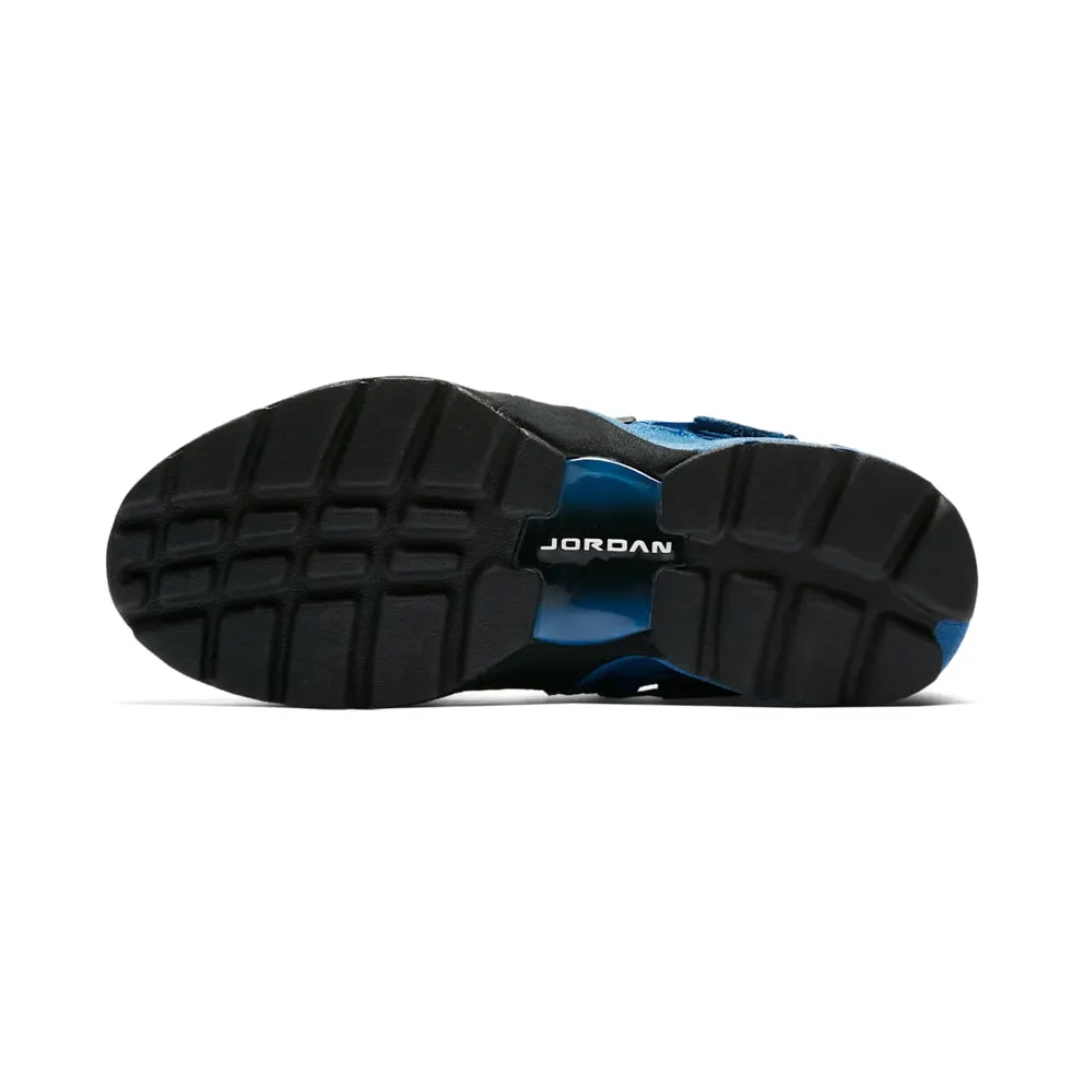 Jordan Trunner LX Black Team Royal (905223-007)