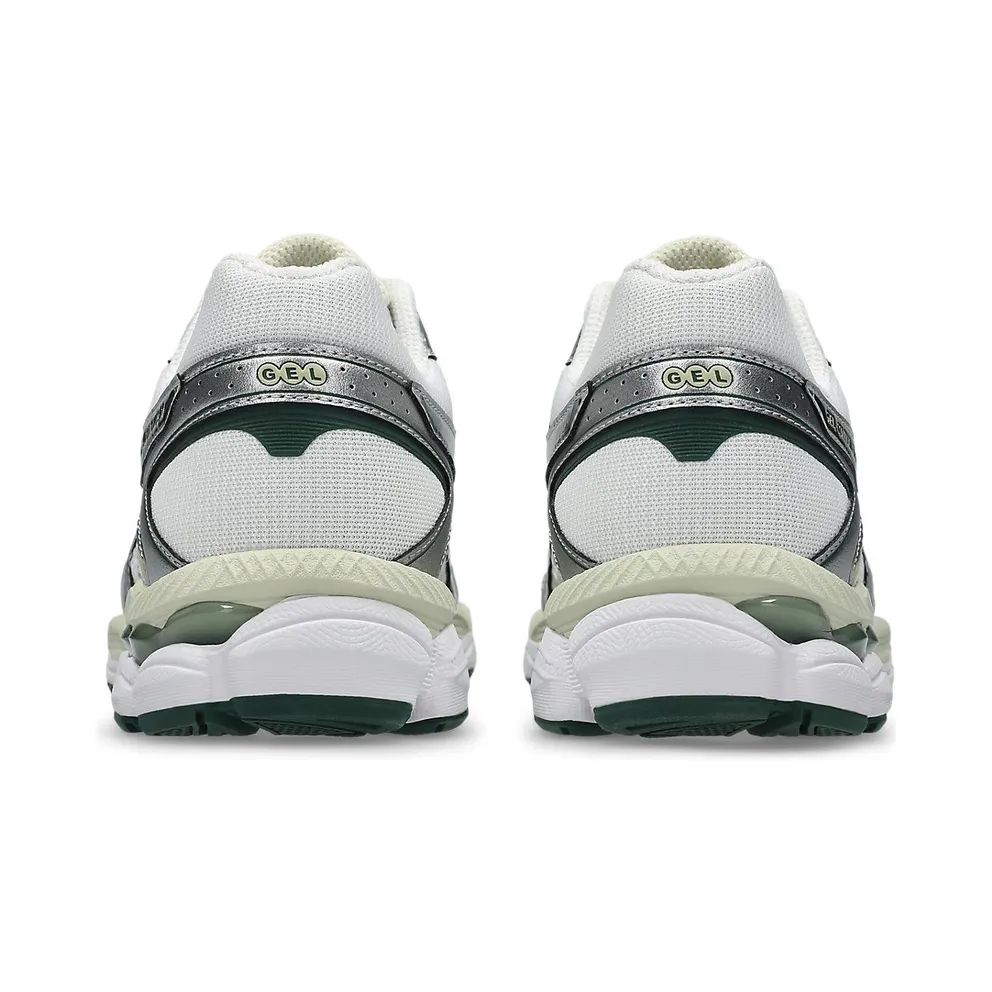 ASICS GEL-CUMULUS 16 “White / Forest Night” (1203A733-105)
