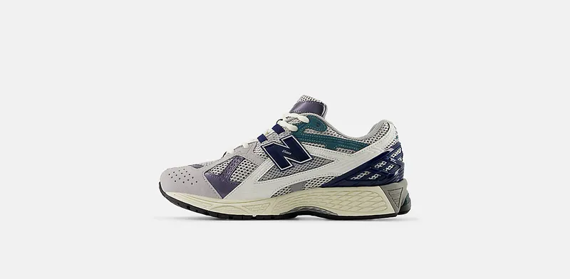 New Balance 1906R “Silver Metallic / Deep Ocean” (U1906ND)