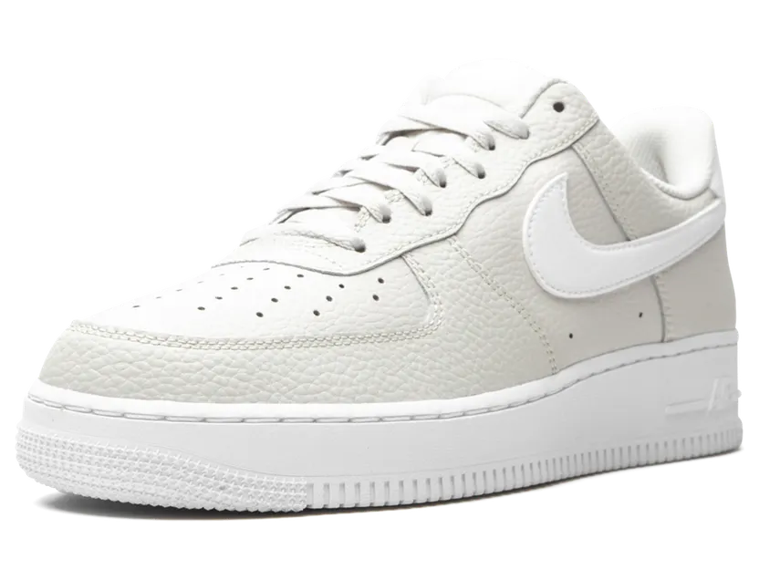nike-air-force CT2302-001