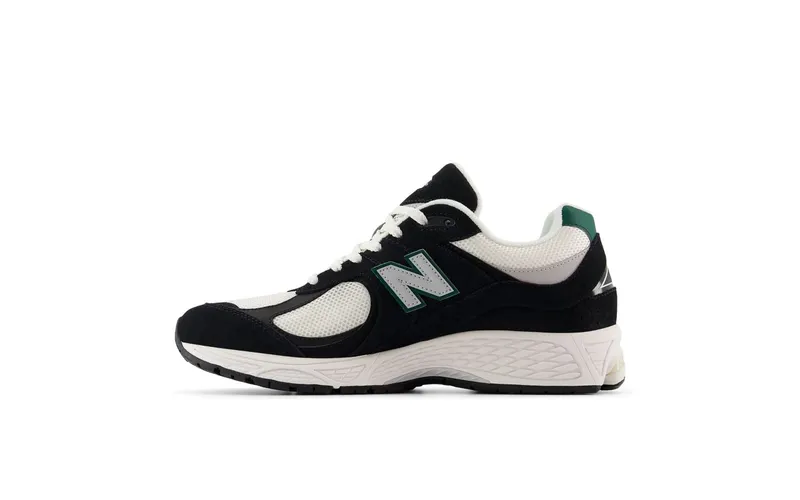 New Balance 2002R “Black” (M2002RRA)