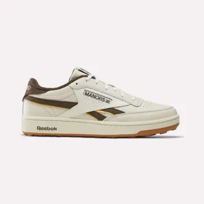 MANORS x Reebok Club C Revenge: een golfschoen die nergens naar golf ruikt